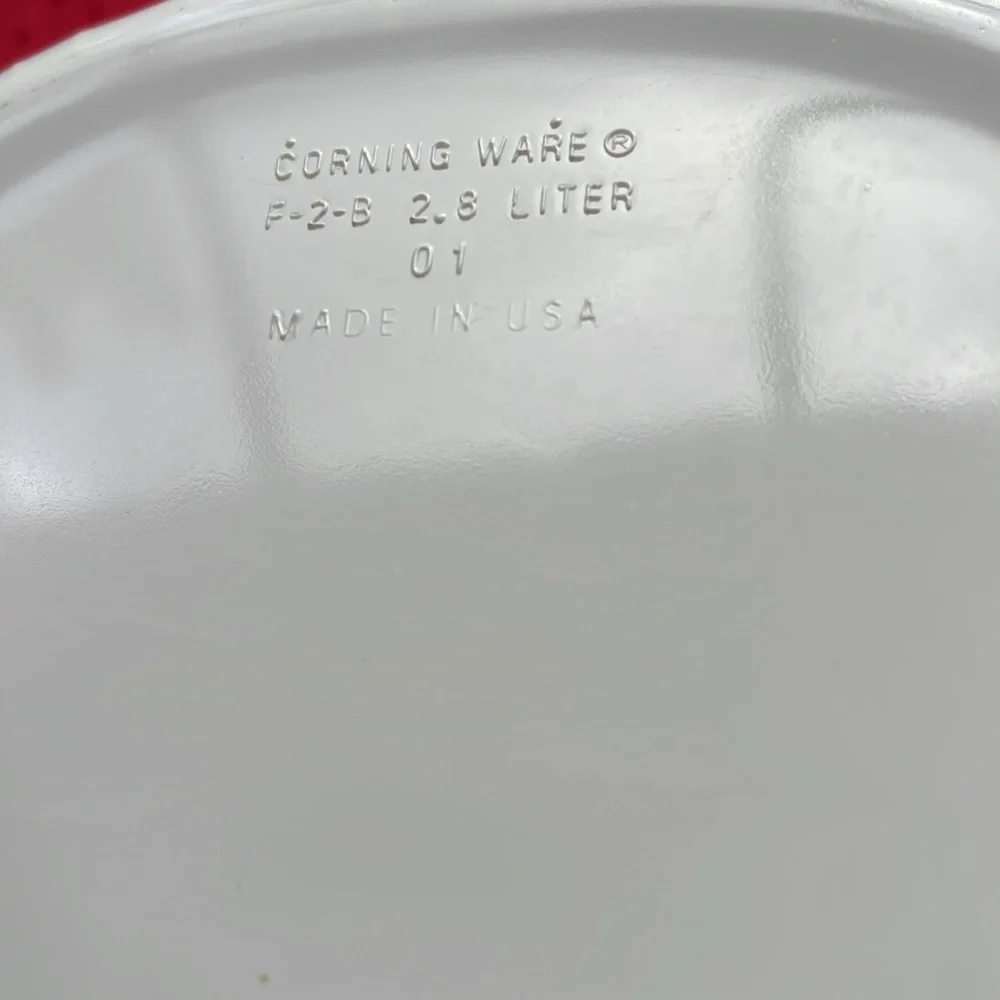 Vintage Corning Ware French White F- 2 - B,2.8 Liter Casserole Dish USA